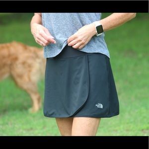 The North Face black skort, Vapor wick